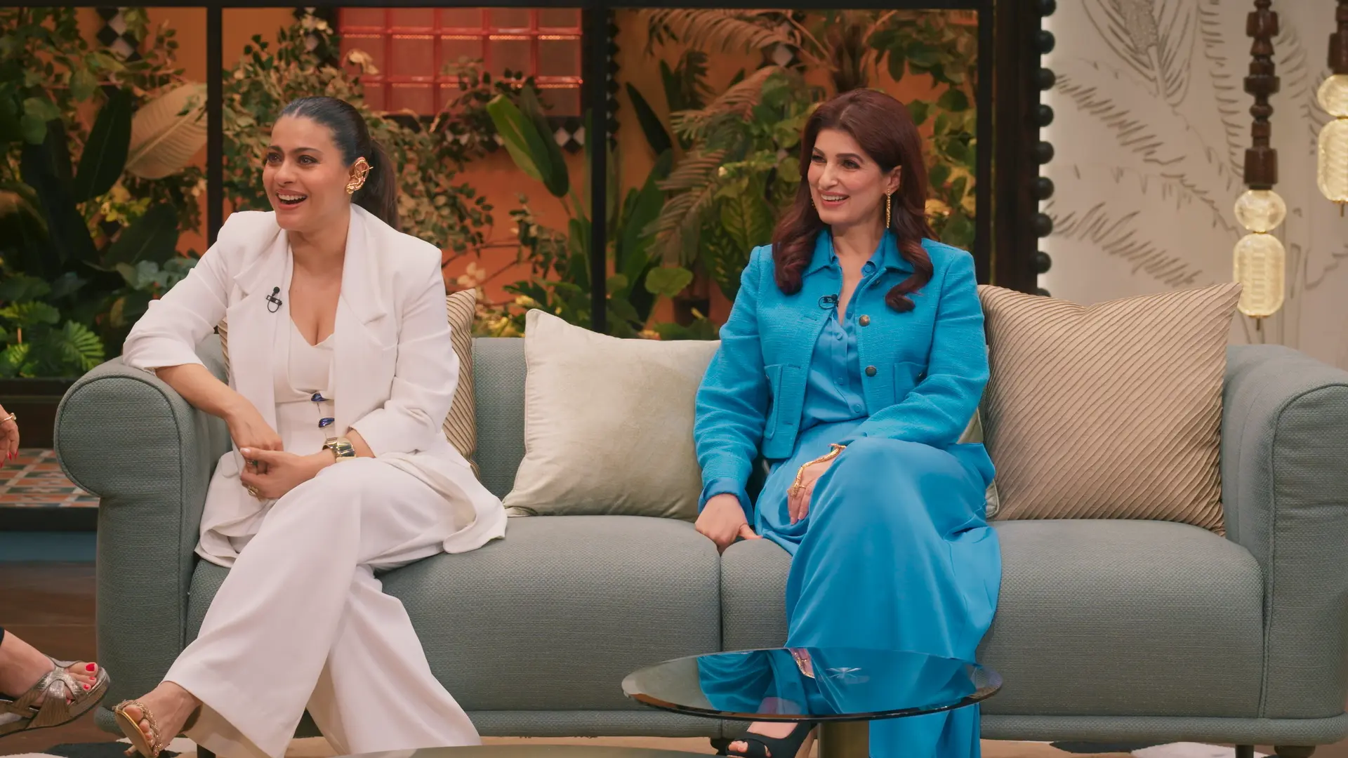 Two Much With Kajol and Twinkle Episode 7 Review: All These Episodes Feel the Same at This Point 1 Two Much With Kajol and Twinkle Episode 7: Kajol, Twinkle Khanna
