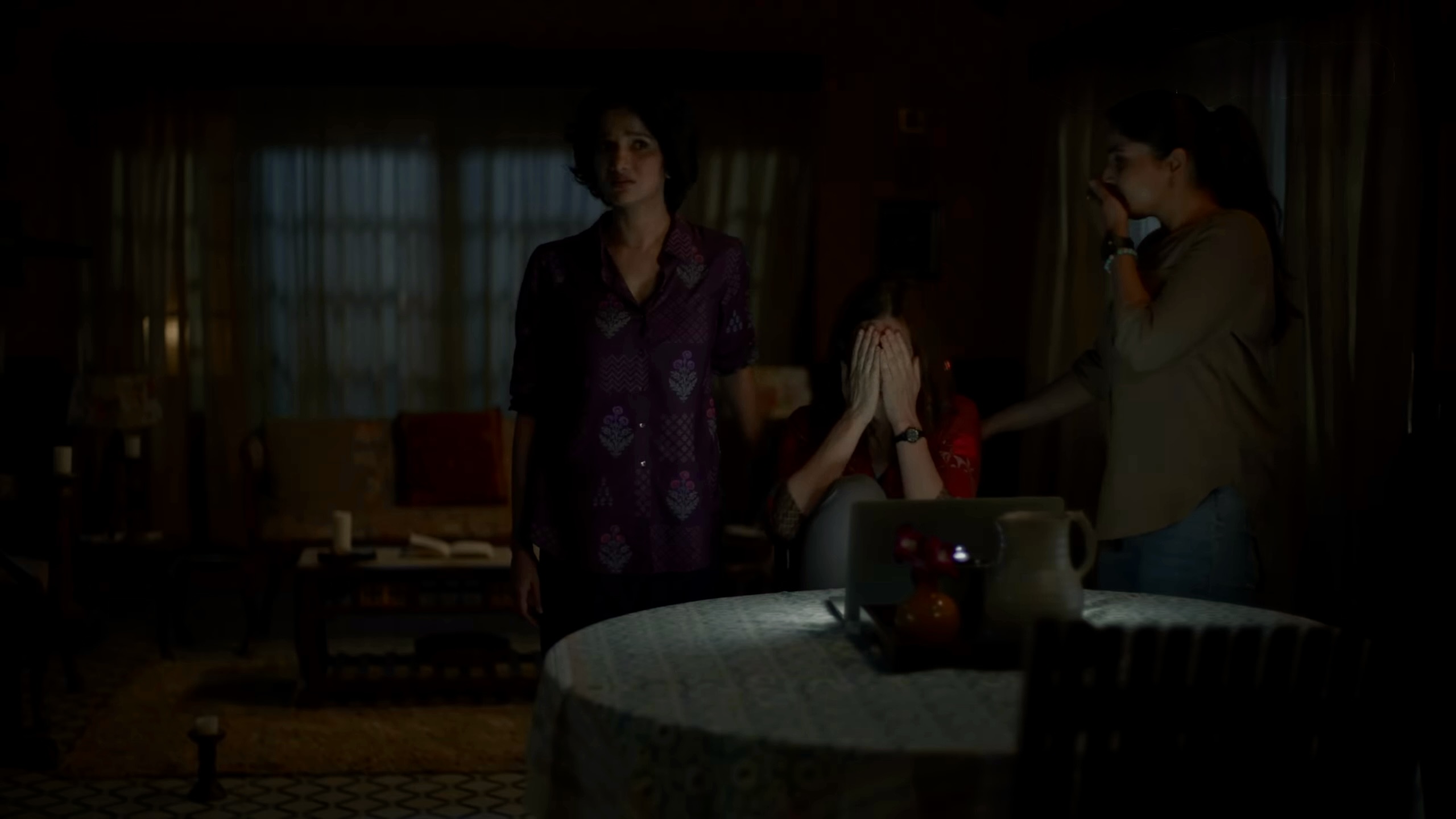 Bhay: The Gaurav Tiwari Story Review: Forgettable and Disappointing Supernatural Thriller Devoid of Thrills 3 Bhay: The Gaurav Tiwari Story Review: Kalki Koechlin, Saloni Batra