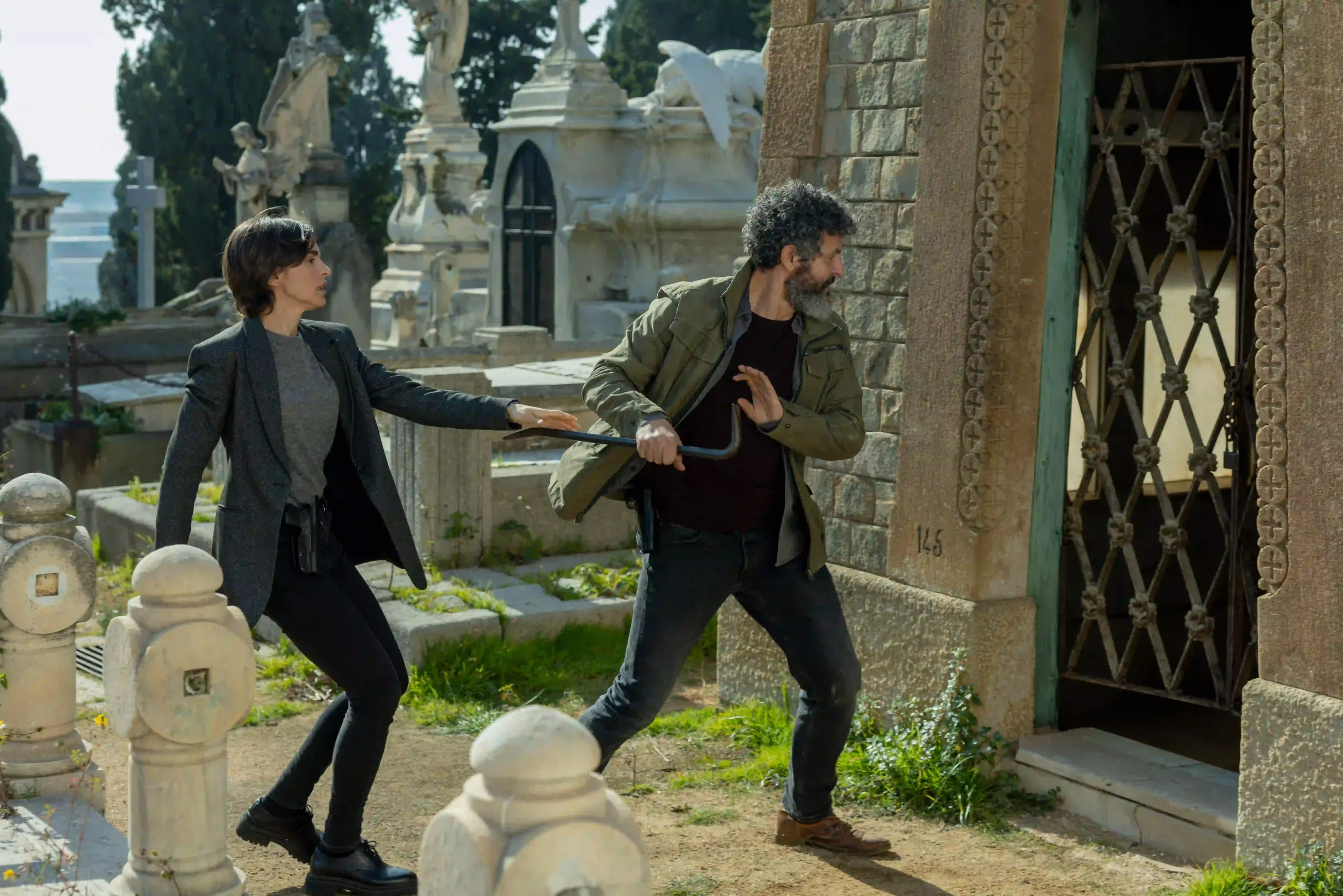 City of Shadows Ending Explained: Verónica Echegui, Isak Férriz