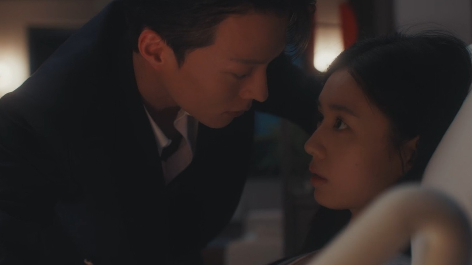 Dynamite Kiss Episode 7 Review: When Hearts Slip in the Rain 1 Dynamite Kiss Episode 7 Review: Jang Ki-yong, Ahn Eun-jin