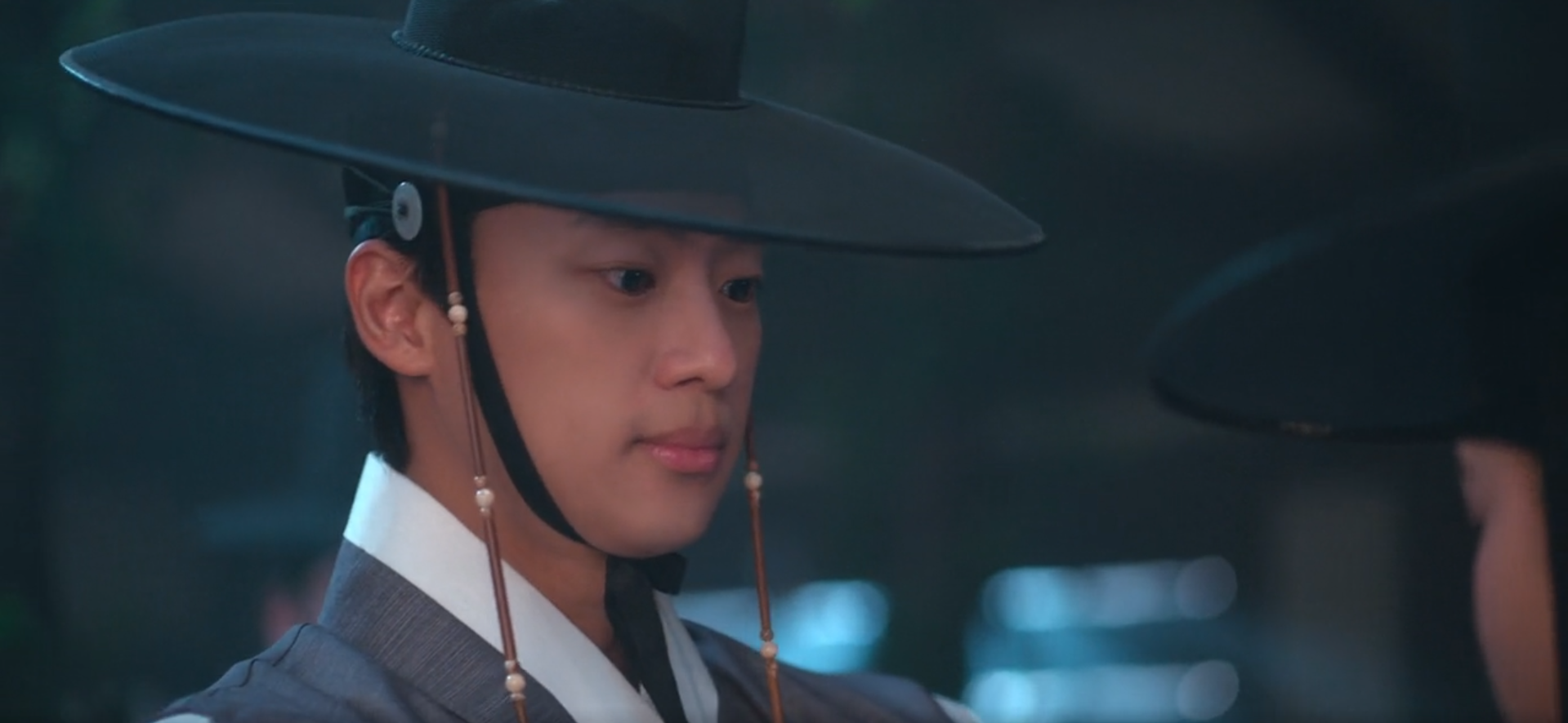 Moon River Episode 10 Review: Royal Betrayals 1 Moon River Episode 10 Review: Lee Sin-young