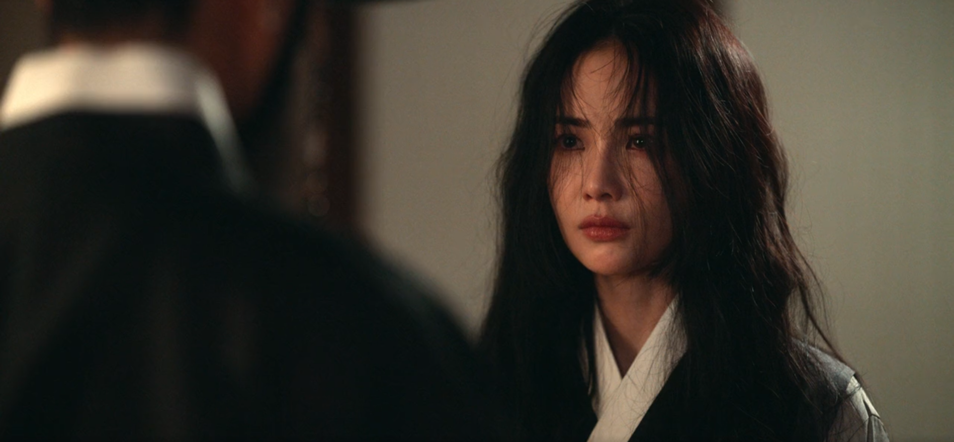 Moon River Episode 10 Review: Royal Betrayals 5 Moon River Episode 10 Review: Hong Su-zu
