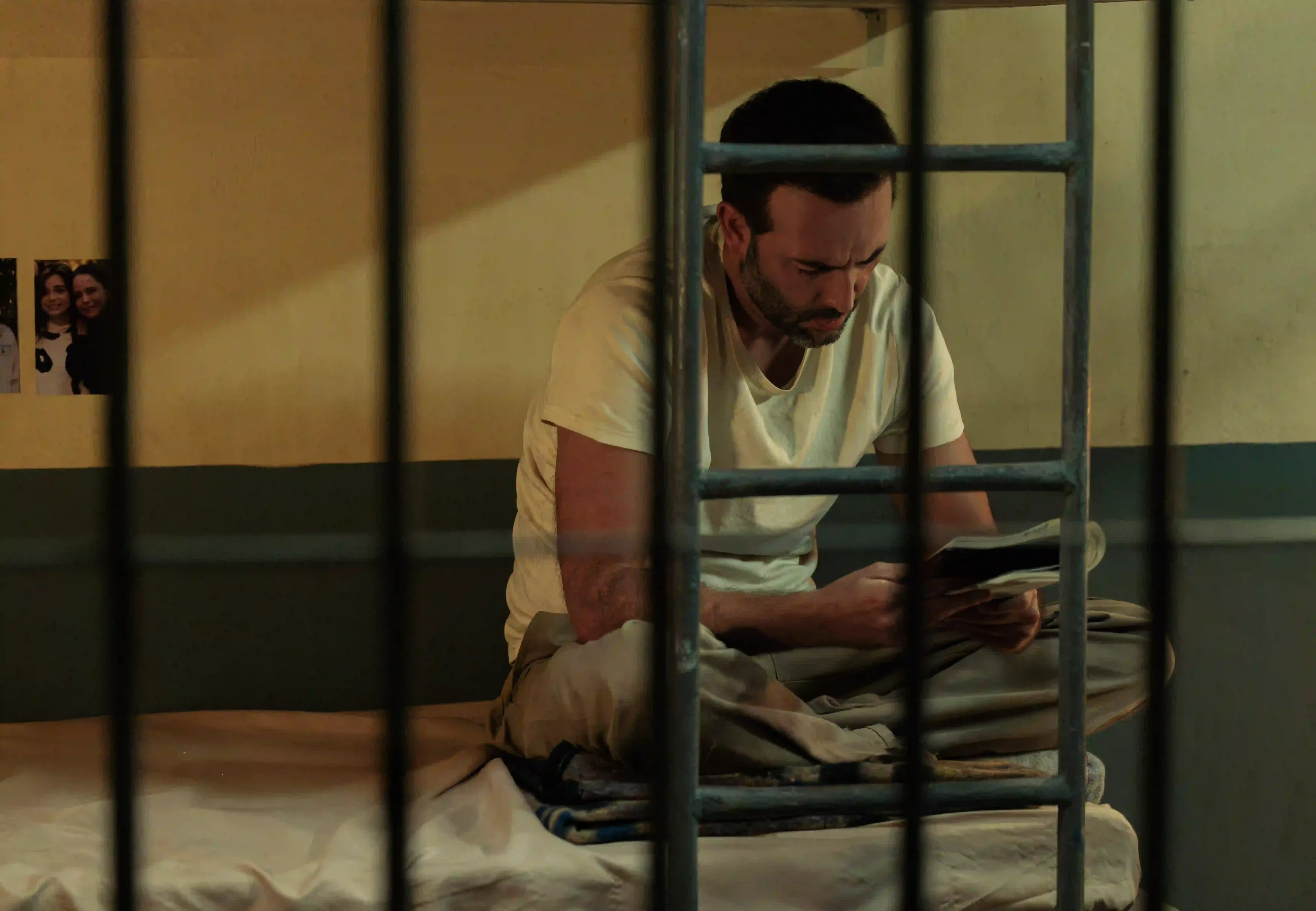 The Accident Season 2 Ending Explained: Is Charro Finally Caught? Who is the Real Killer? 2 The Accident Season 2 Ending Explained: Sebastian Martínez