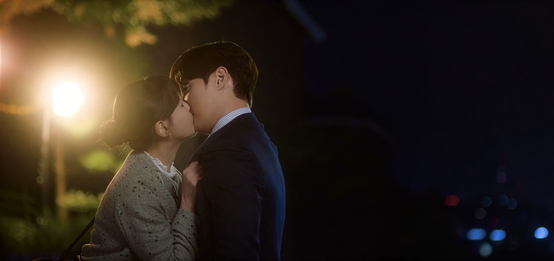 Positively Yours Episode 8 Review: We Enter The Flirting Stage 1 Positively Yours Episode 8 Review